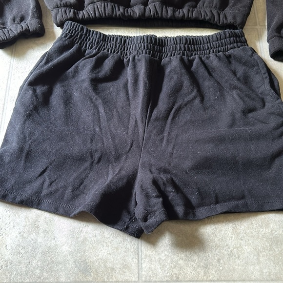 Black Lounge Set - Picture 2 of 9